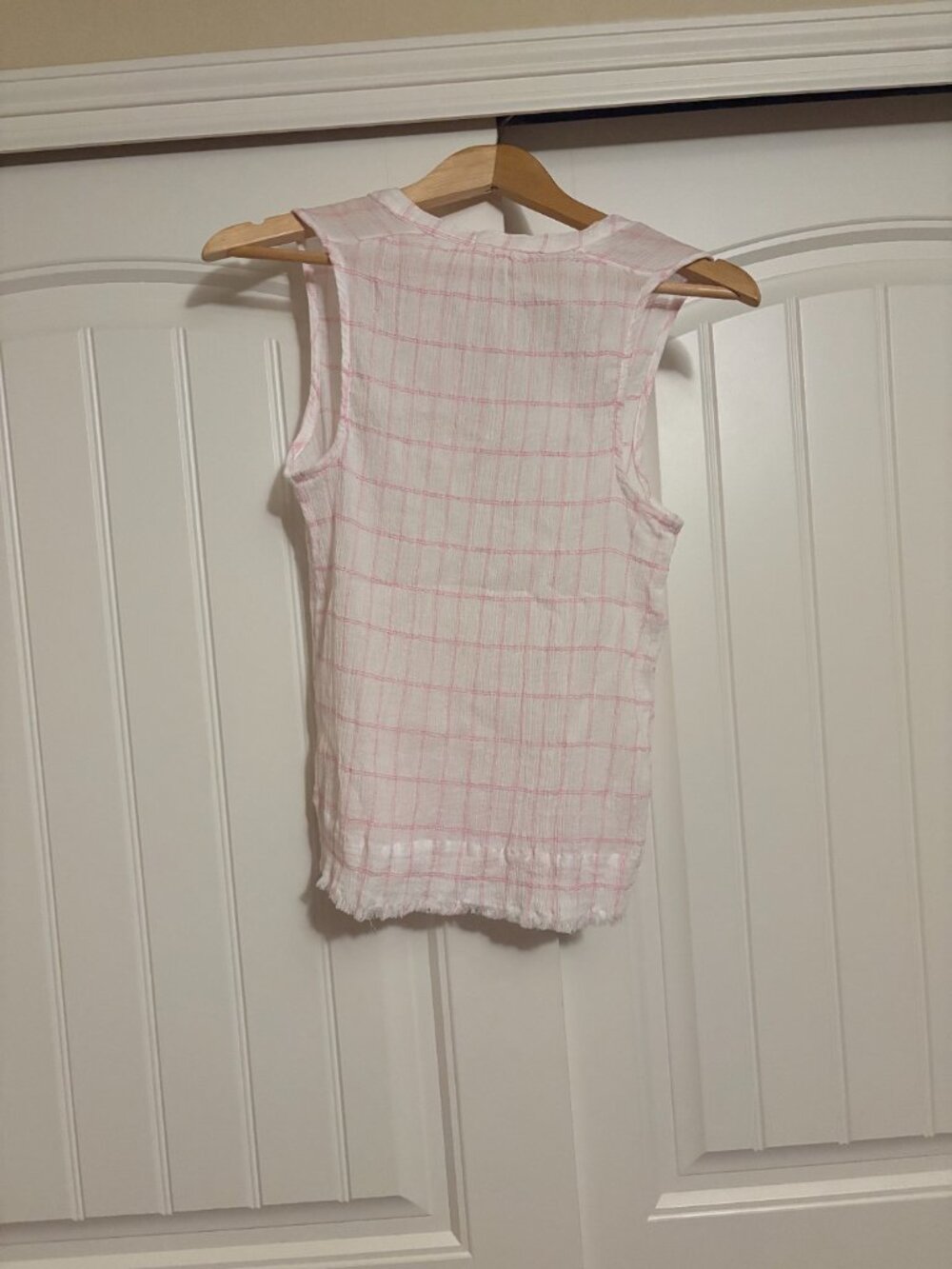 Carve Designs Sleeveless Blouse Small White Pink Windowpane Check Sheer Organic - Picture 3 of 3